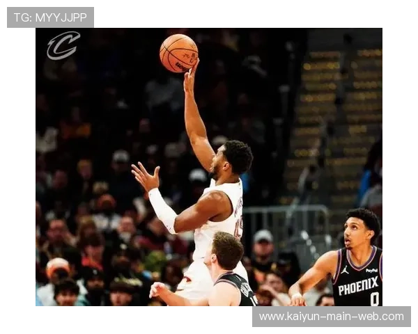 骑士米切尔空砍30+得分 球队东部排名争夺战仍依赖其进攻核心作用